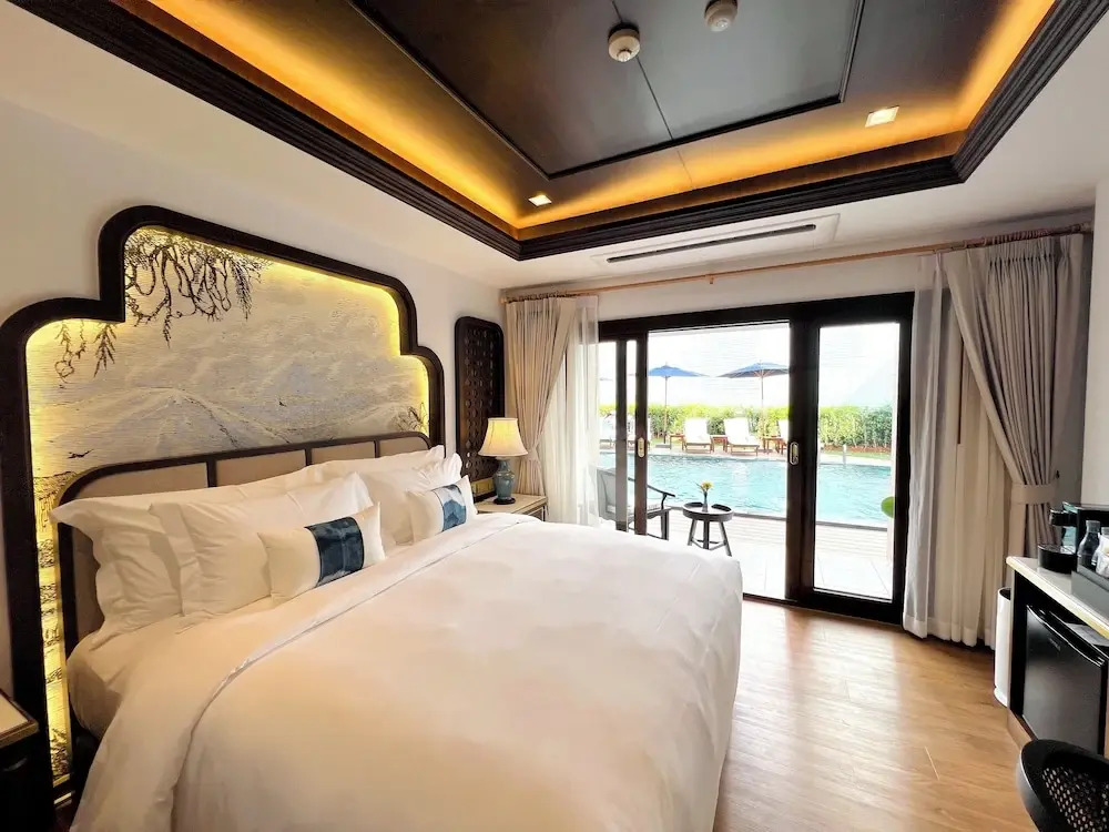 CHINO@NIMMAN Luxury Boutique Hotel