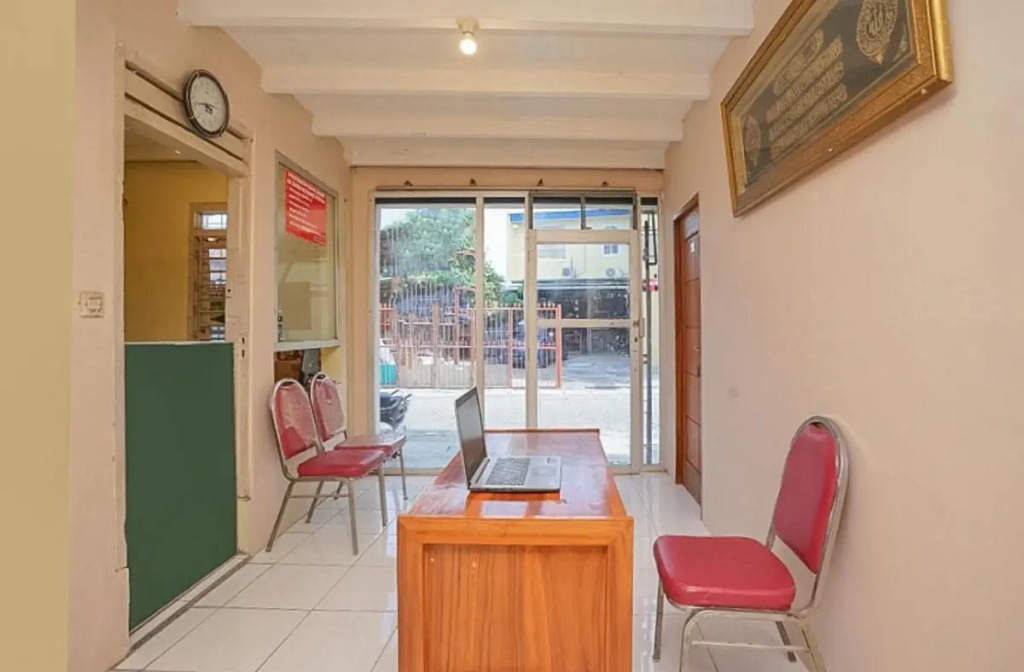 RedDoorz Syariah near Suramadu