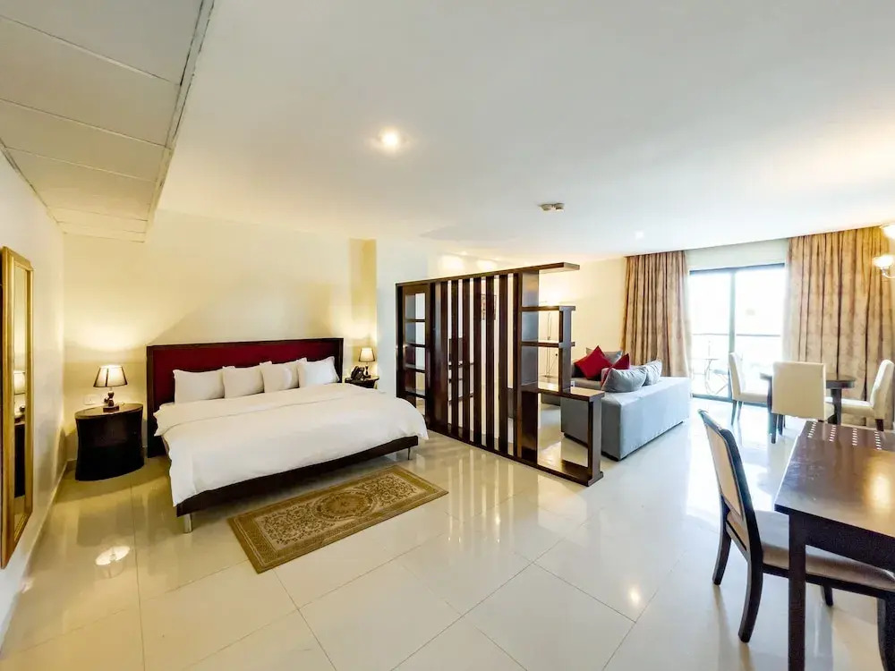 Black Diamond Hotel
