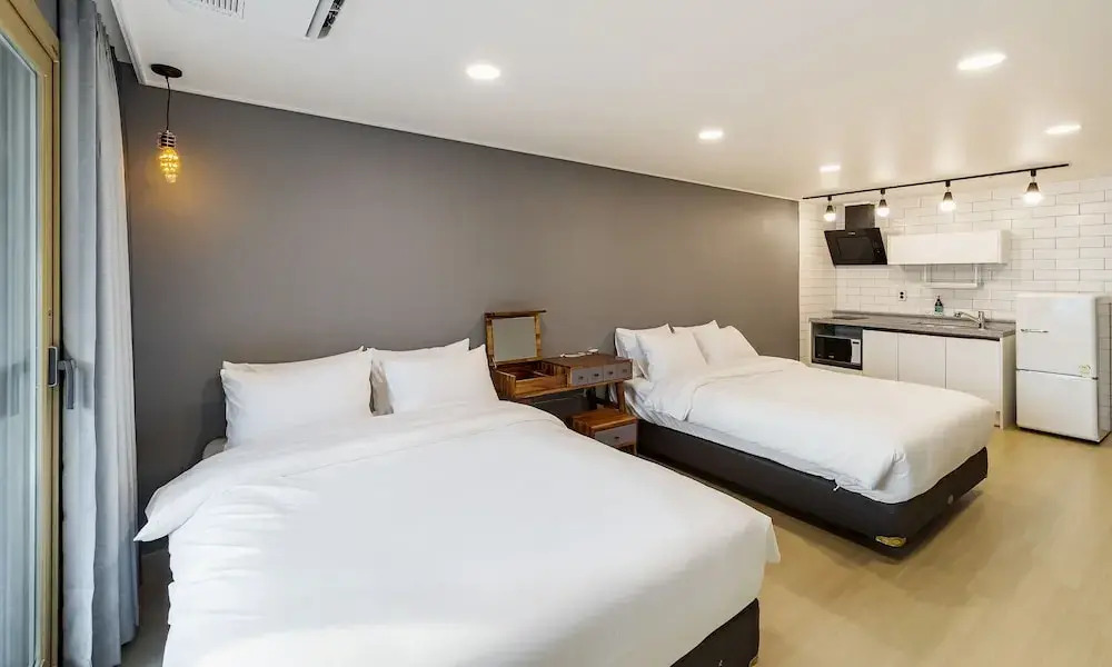 Yeosu Yeosuya Hostel Pension