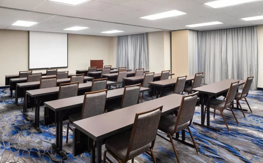 Fairfield by Marriott Inn & Suites Denver Airport