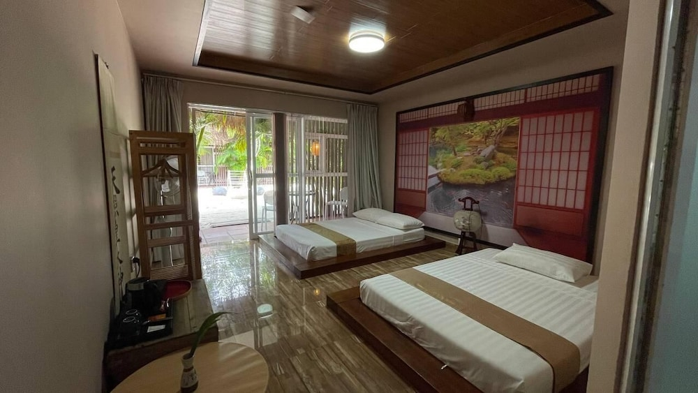WHITE SAND ARK RESORT