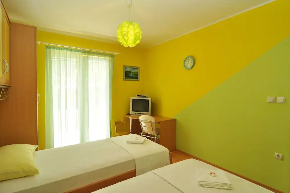 Spacious 100m2 apt W.big Terrace & Great sea View