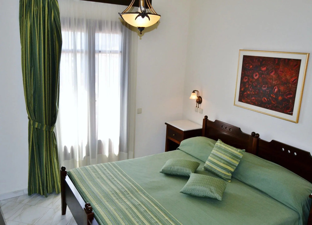 Electra Syros