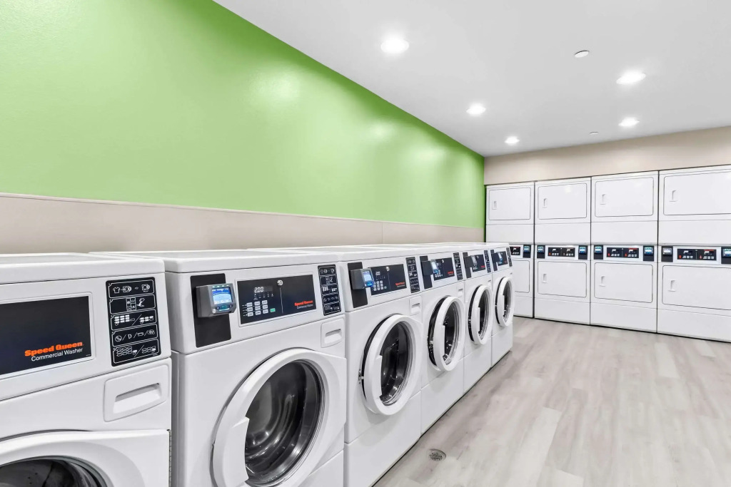 WoodSpring Suites South Houston Hobby