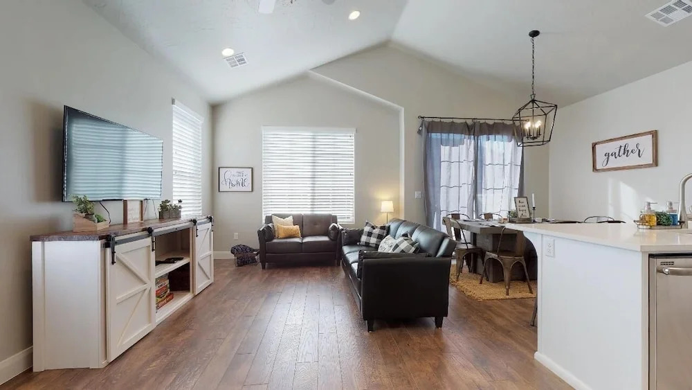 Good To Be Home 3 Bedroom Apts by RedAwning