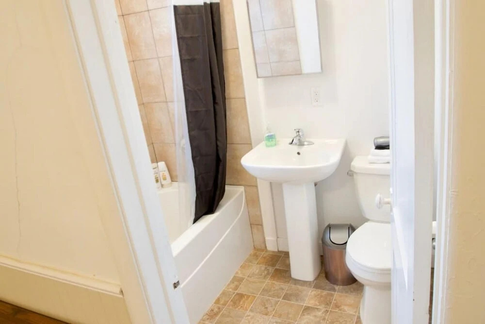 Comfy Downtown MJ Apartment w Parking Coffee Wifi
