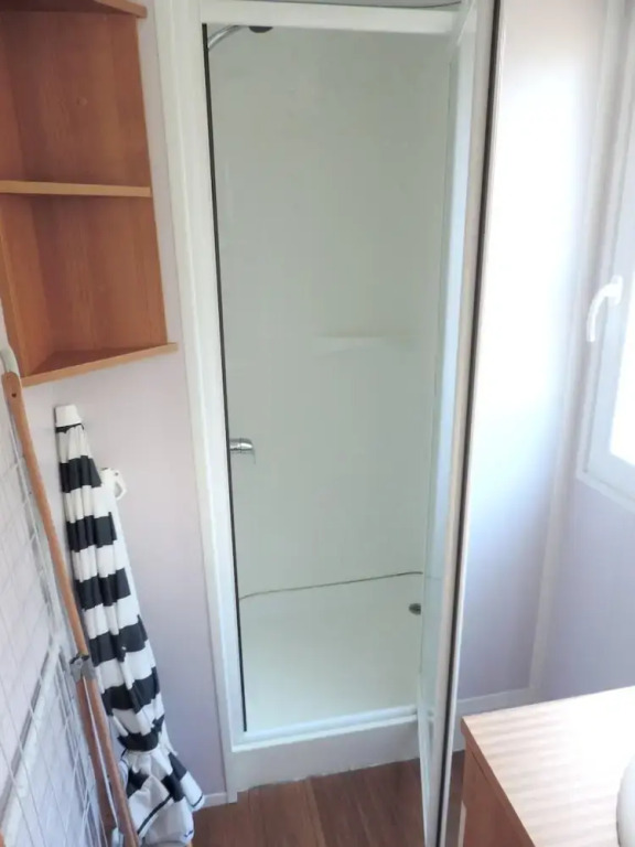 Bungalow With 2 Bedrooms in Rochechouart, With Wonderful Lake View, Po