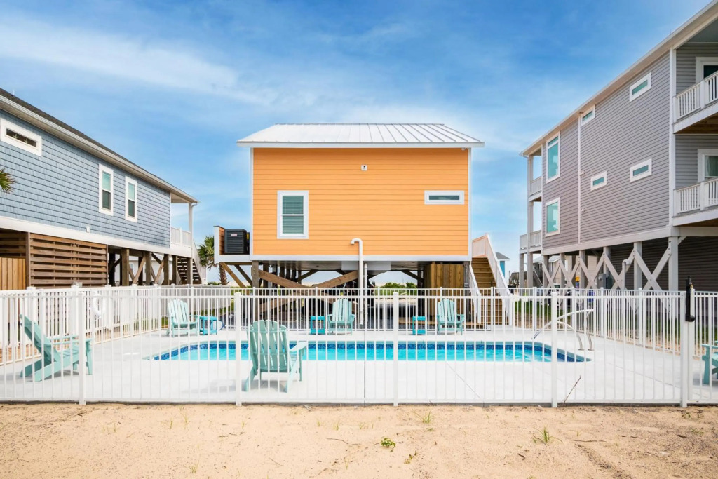Southern Seabreeze by Oak Island Accommodations