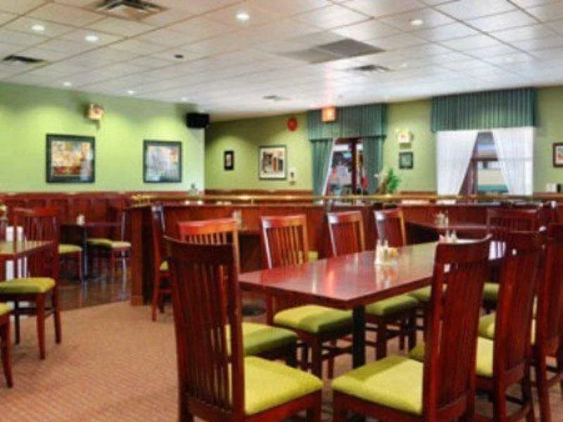Ramada Hotel & Suites Metrotown