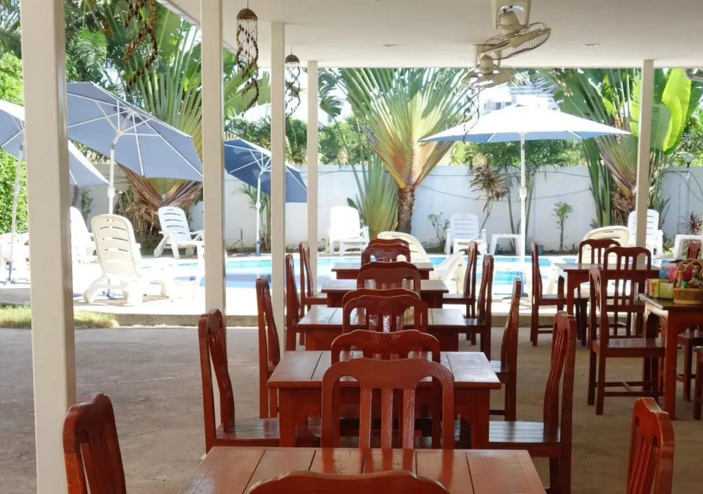 Replica Resort