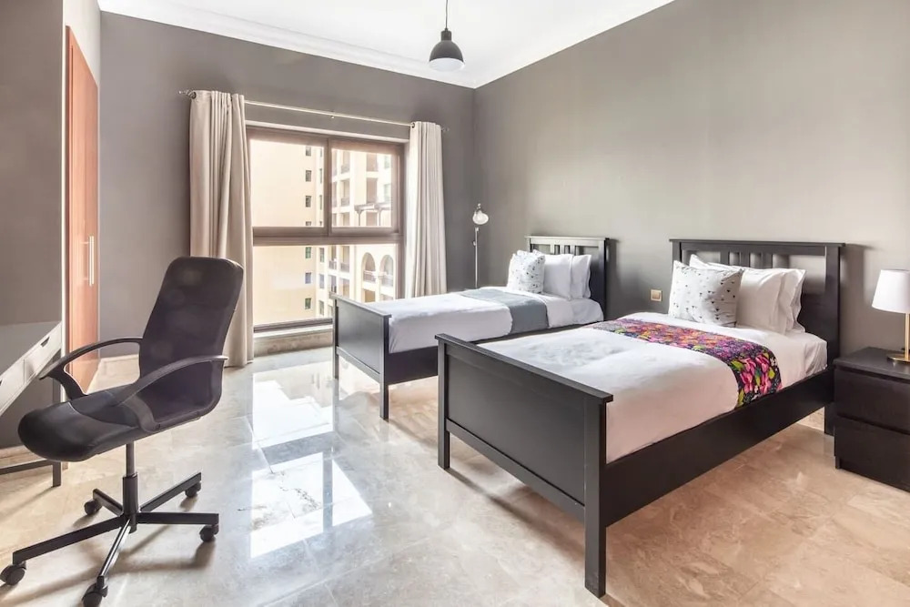 Luxury 2BR Apt Beach Club Full Sea View