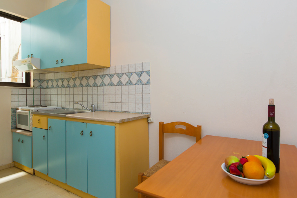 Eltina Hotel