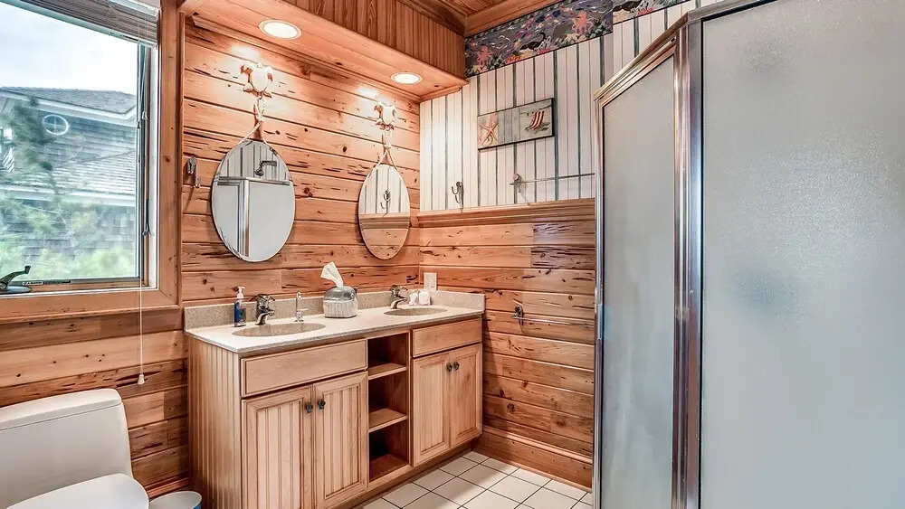 Boat House by Peace Vacations