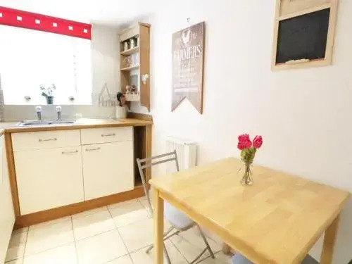 Swan Cottage