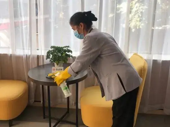 Ease Hotel (Wuhan Zhongshan Avenue Hanzheng Street Metro Station)