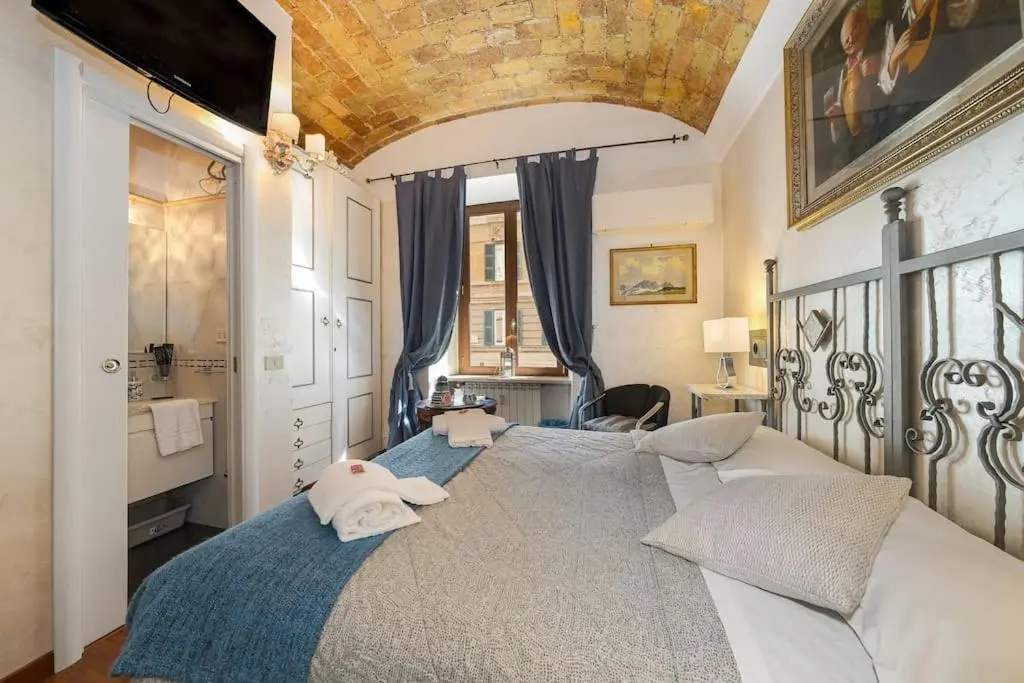 Salaria Luxury Suites