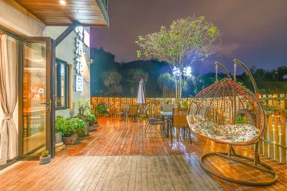 Tianmen Boutique Hotel-Free pickup from Tianmenshan-English services-Near the Tianmen Cableway