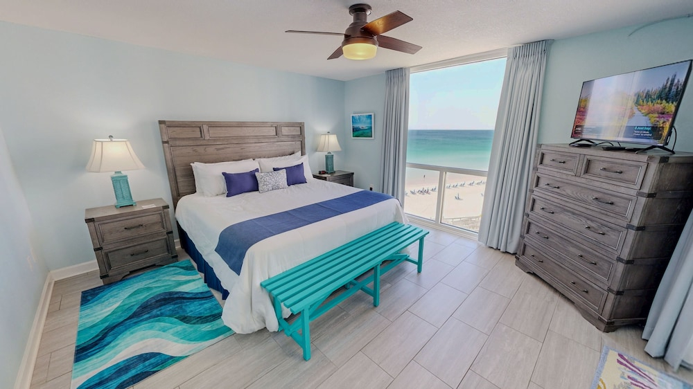 Shoreline Towers 1072 2 Bedroom Condo