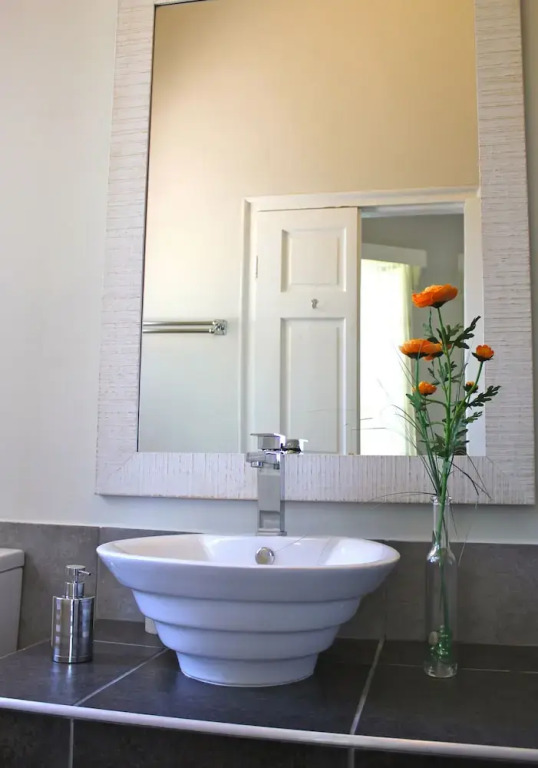 Cape Valley Manor Guesthouse