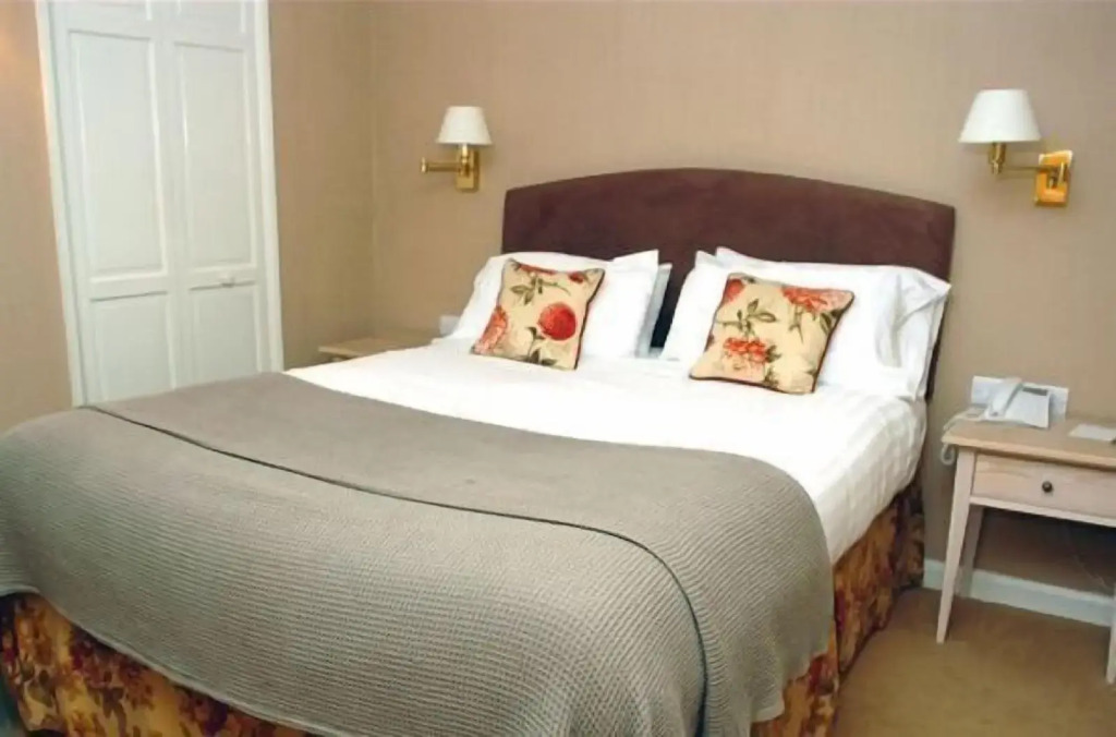 Donington Manor Hotel