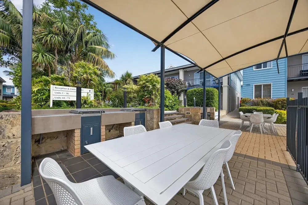 Serene 2-bed Apartment by the Canal