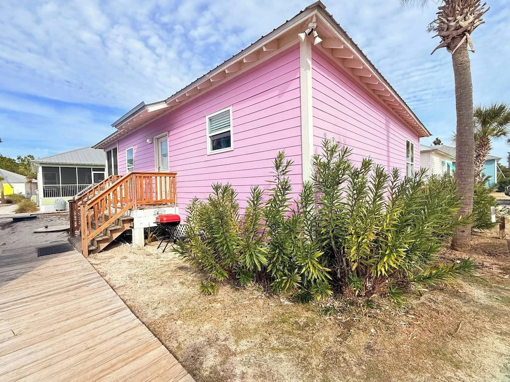 Charming Gulf Shores Retreat 3 Bedroom House With Private Entrance