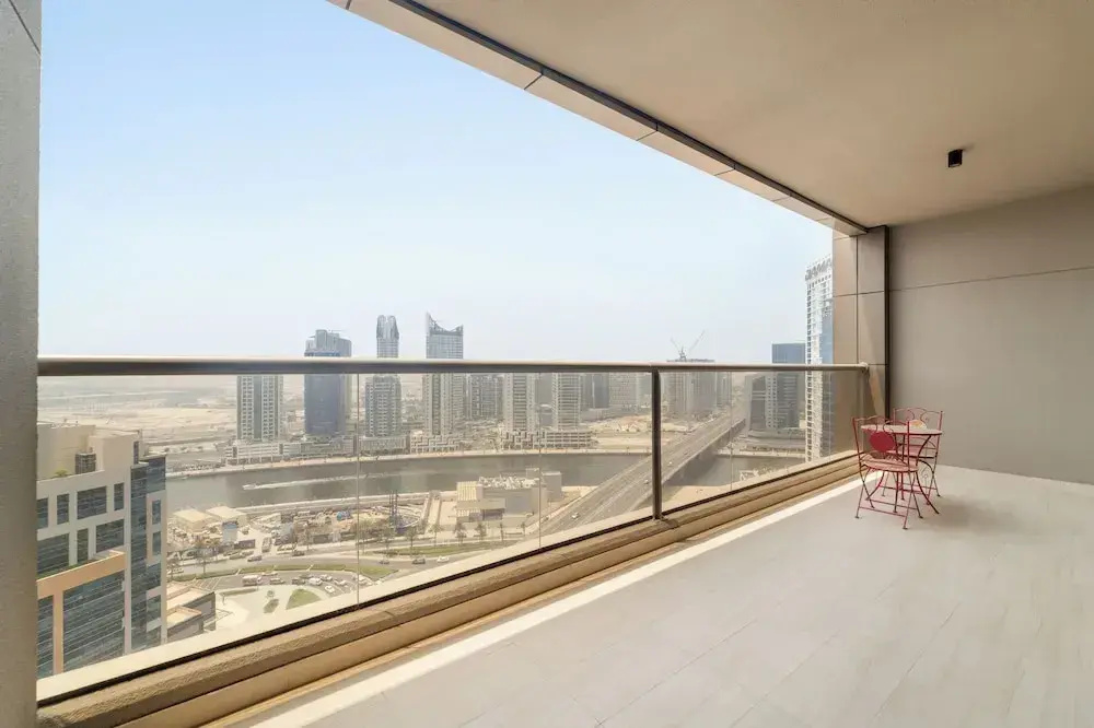 Elite Studio with Burj Khalifa & Pool View