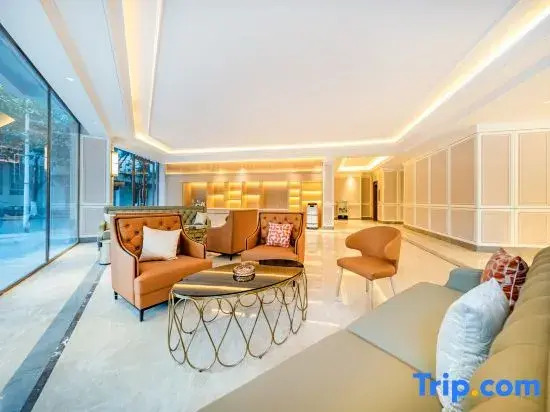 Vienna Hotel (Yuxi Xinping Gasa Flower Street)