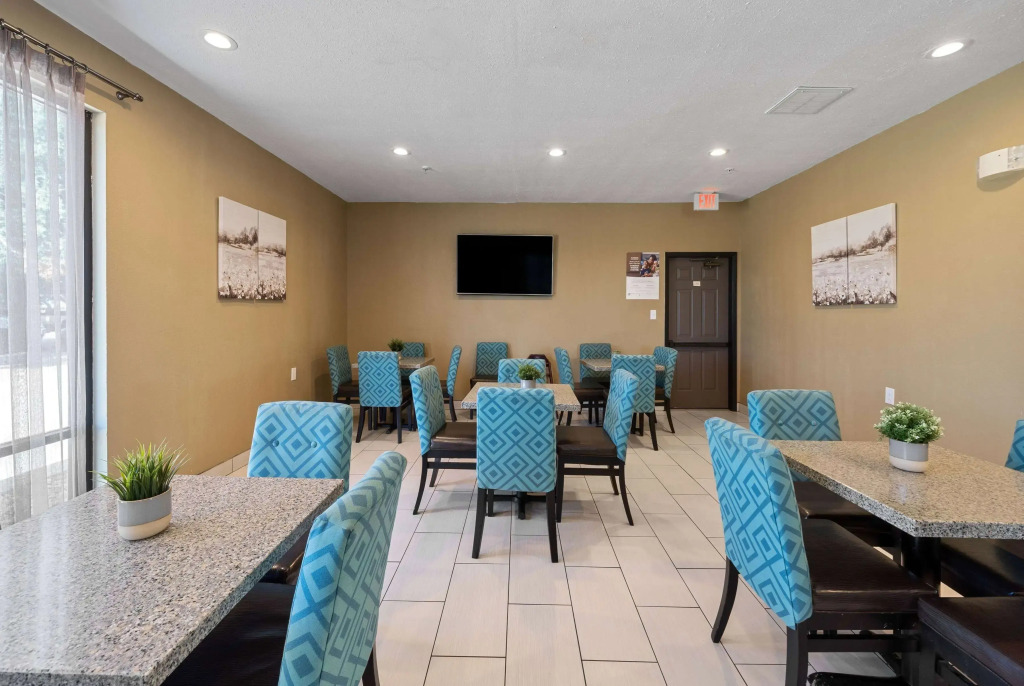 Days Inn by Wyndham Round Rock