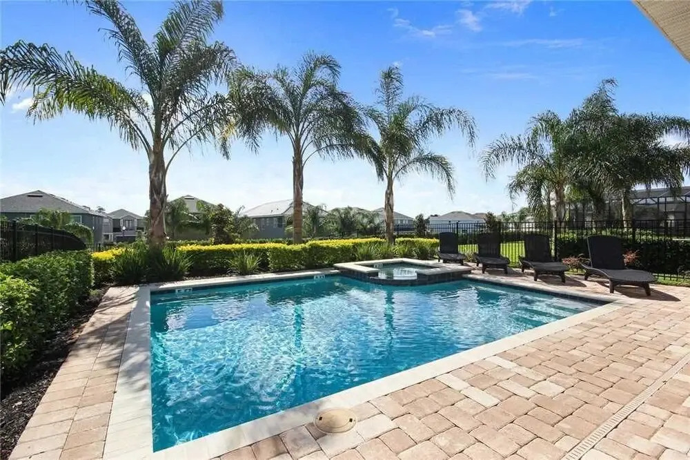 Reunion Daisy 6 Bedroom Home with Private Pool