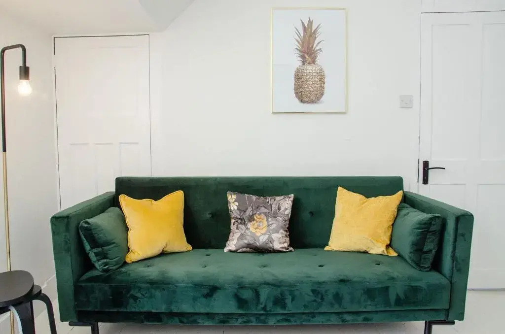 Boutique Getaway, edge of Old Town- 4min walk to beach