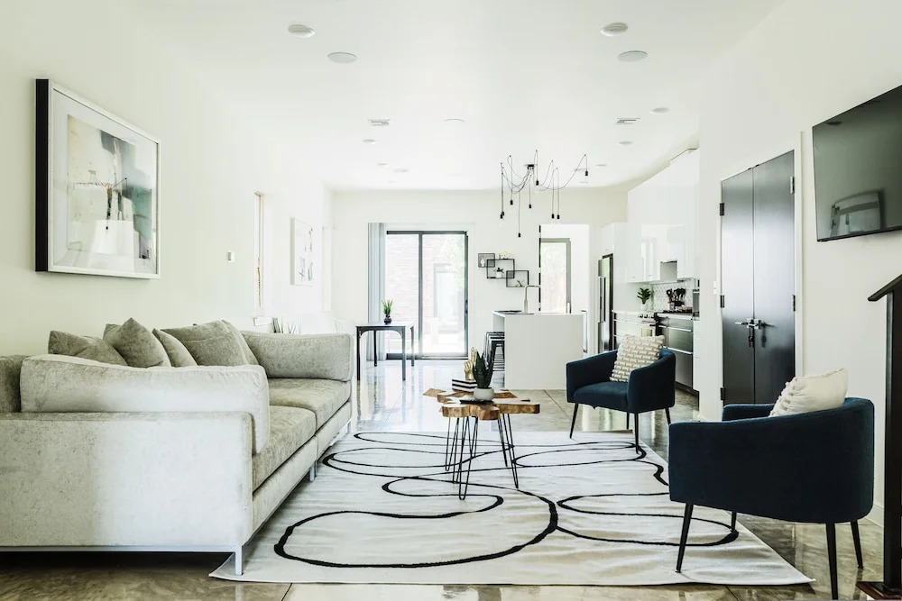 Cozy Getaway Perfect for 10 Prime Location NW6
