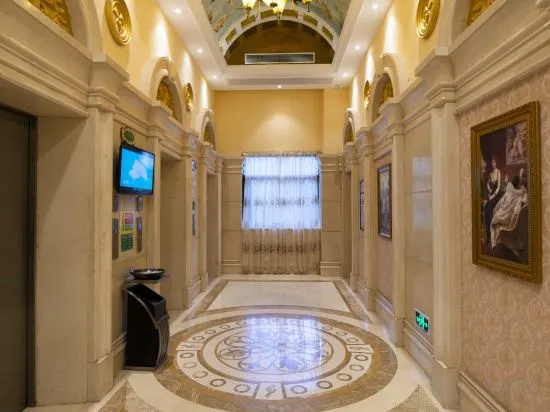 Vienna International Hotel (Qinzhou North District Government High Speed Railway Station)