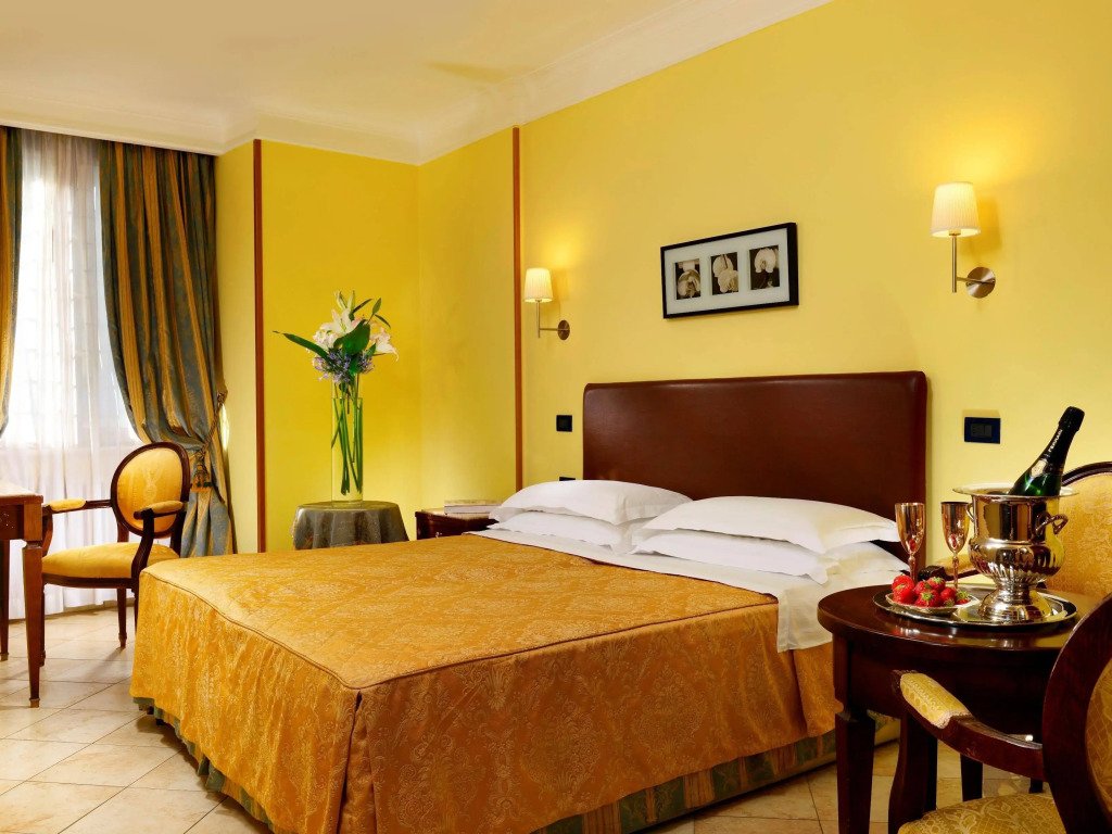 Hotel Tuscolana