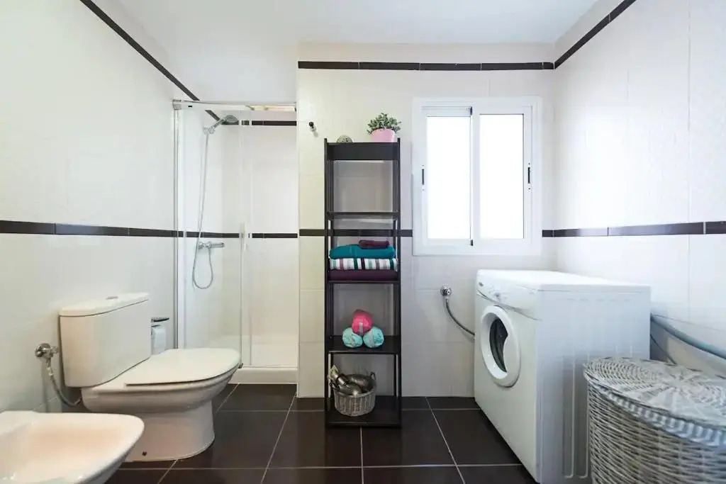 2 Double Bedroom Apartment 150 meters from beach.