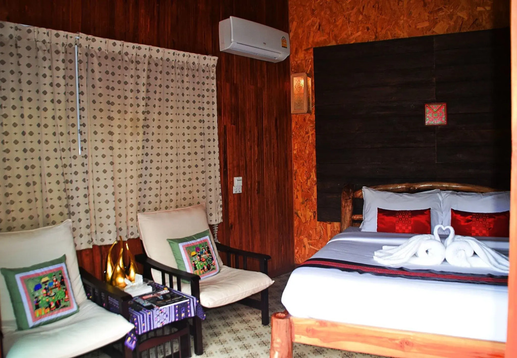 Sainamtok Resort