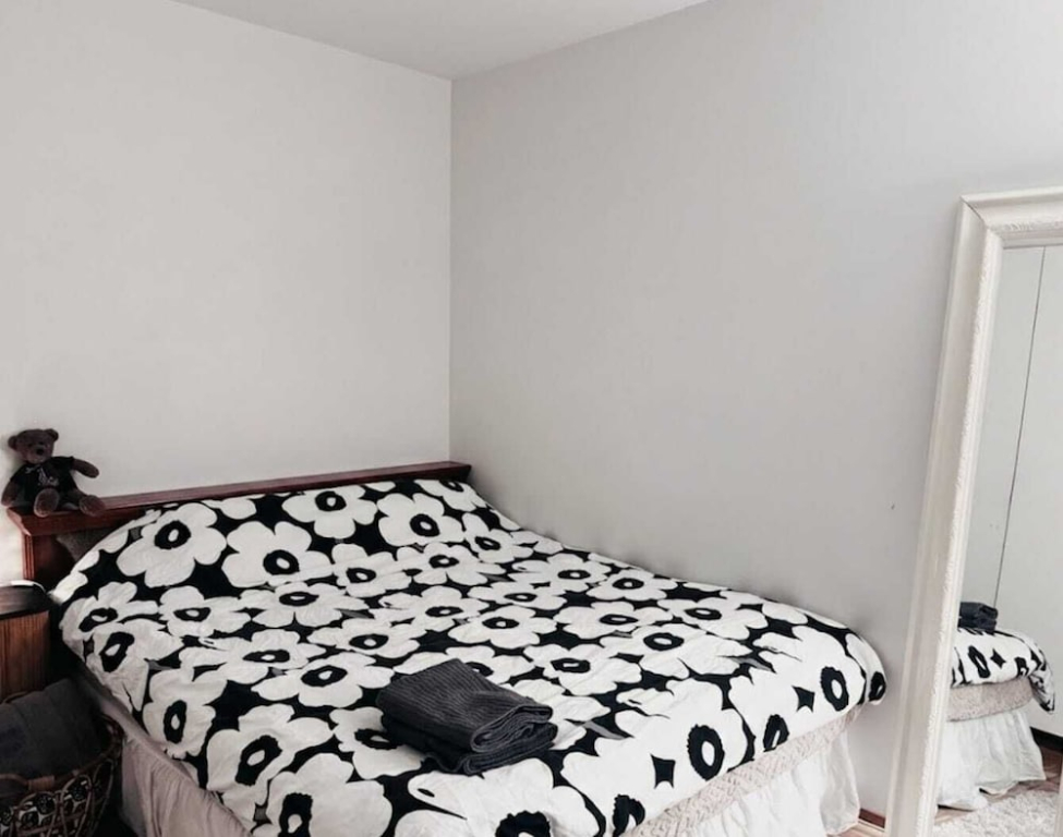 Bright Studio Apt. with Private Balcony