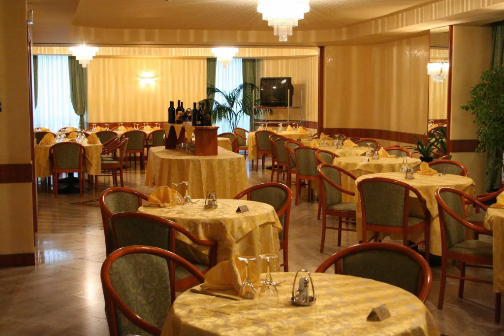 Savant Hotel