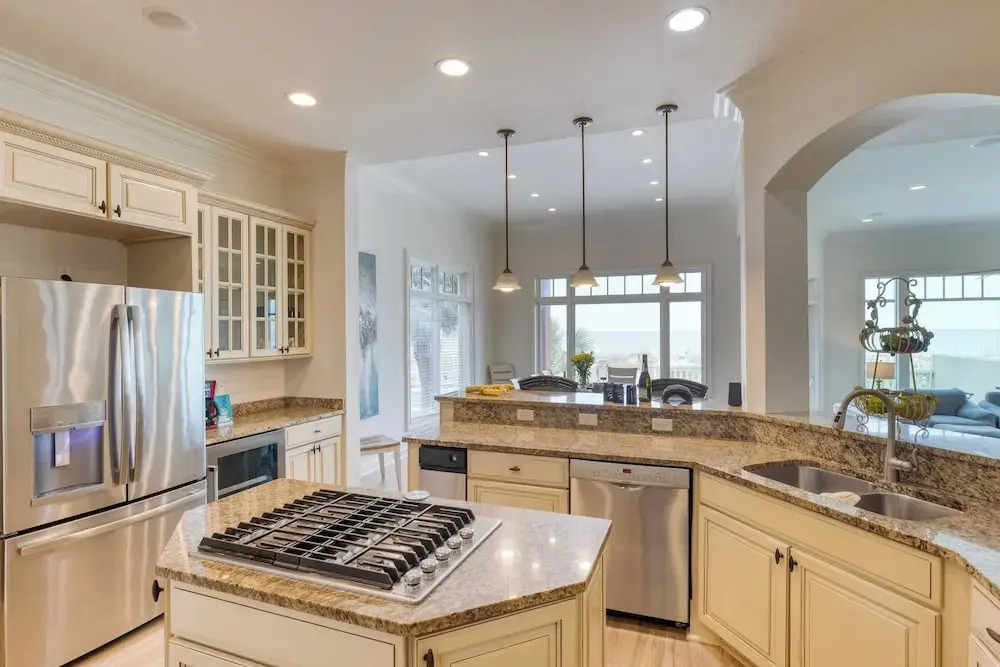 11 Singleton Beach by Avantstay Oceanfront Retreat w/ Private Pool + Boardwalk Near Hilton Head Hotspots
