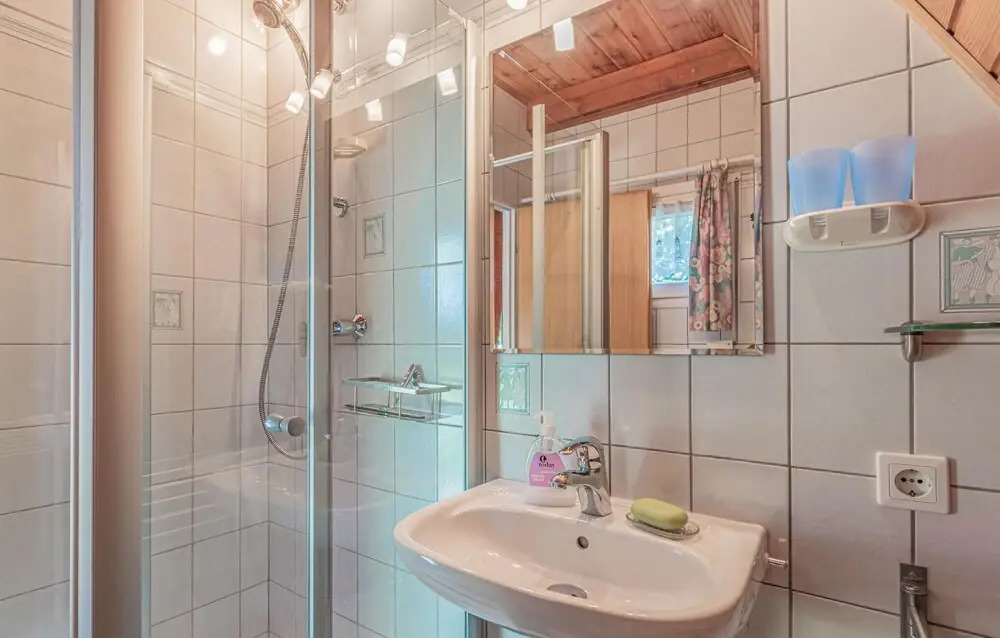 Lovely Home In Friedrichskoog With Wifi