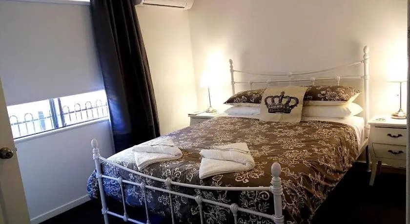 Victoria At Redcliffe Bed & Breakfast
