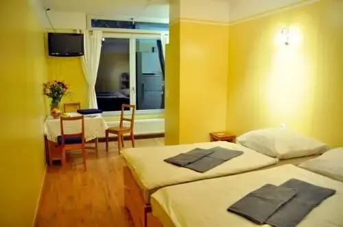 Mirbach Apartments