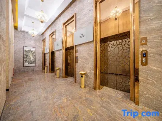 Mingmen Grand Rezen Hotel (Kunlun Lake Hotan New Night Market)