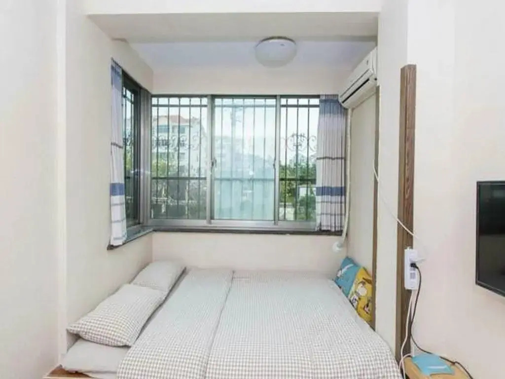 Slowlife House