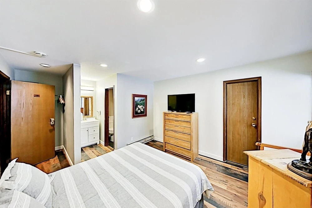 3 Bedroom Condo in Keystone - West Keystone