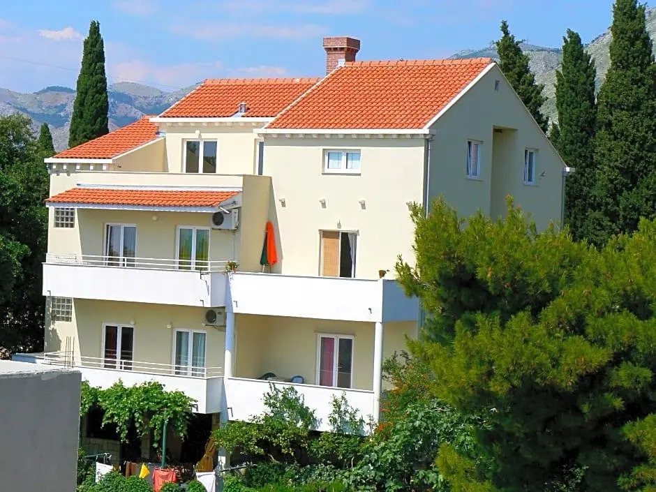 Apartments Zecevic