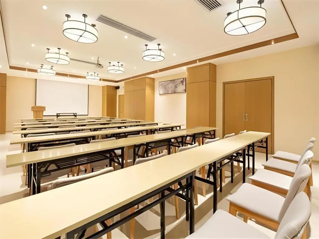 City Comfort Inn (Haikou Xiuying District Wanda Plaza)