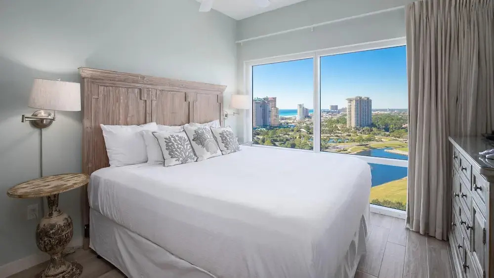 Luau I 7402/7404 - Flr14 - 3BR 3BA - "hurry Sundown"