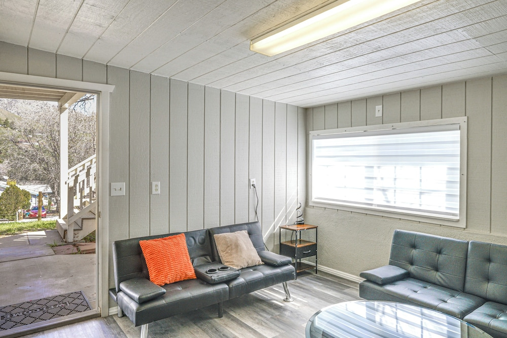 Mtn-view Getaway w/ Game Room, 1 Mi to Kern River!